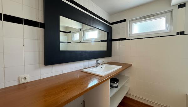 Appartement T3 lumineux avec garage, parking et cave