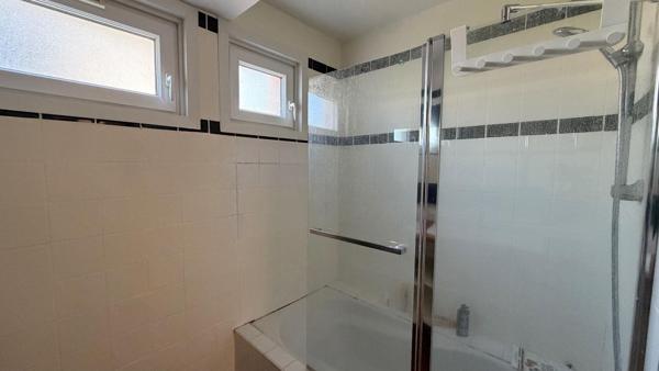 Appartement T3 lumineux avec garage, parking et cave