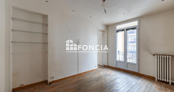 À vendre Appartement 2 pièces 49 m² - Paris 75019