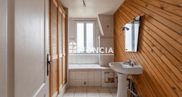 À vendre Appartement 2 pièces 49 m² - Paris 75019
