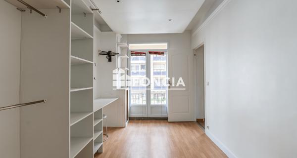 À vendre Appartement 2 pièces 49 m² - Paris 75019