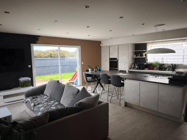 MAISON 130M²,SECTEUR MONTAGNAT, PLEIN-PIEDS, 4 CHAMBRES, UNE SALLE D'EAU , UNE SALLE DE BAIN