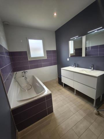 MAISON 130M²,SECTEUR MONTAGNAT, PLEIN-PIEDS, 4 CHAMBRES, UNE SALLE D'EAU , UNE SALLE DE BAIN