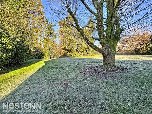 QUIMPERLE, Terrain constructible 905m², hors lotissement