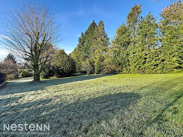 QUIMPERLE, Terrain constructible 905m², hors lotissement