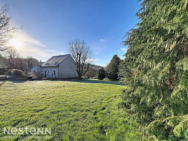 QUIMPERLE, Terrain constructible 905m², hors lotissement