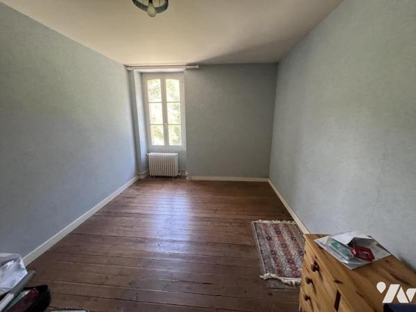 INZINZAC LOCHRIST maison en pierre avec travaux de type 6 sur 1388 M² de terrain