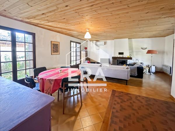 Maison de plain pied à rénover avec 900m2 de terrain à Eyragues 