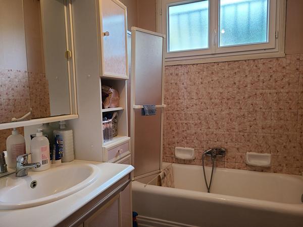 Maison individuelle sur un grand terrain  de 685 M2