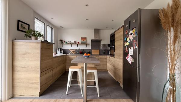 LA ROCHE SUR YON, LE BOURG, MAISON A VENDRE