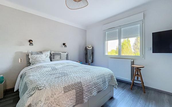 Maison à vendre    7 pièces •  Pinas