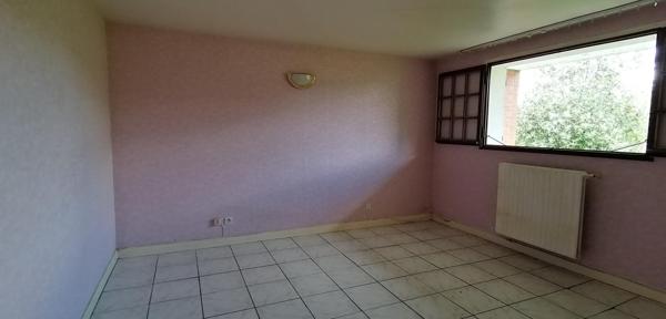 Villa 5 pièces, 4 chambres, garage, beau jardin