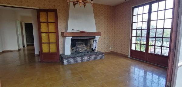 Villa 5 pièces, 4 chambres, garage, beau jardin