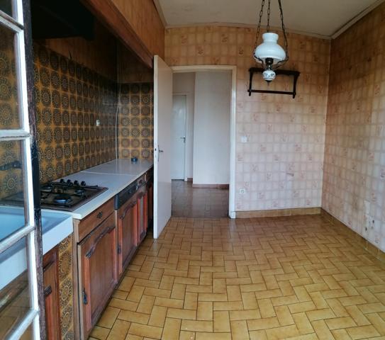 Villa 5 pièces, 4 chambres, garage, beau jardin