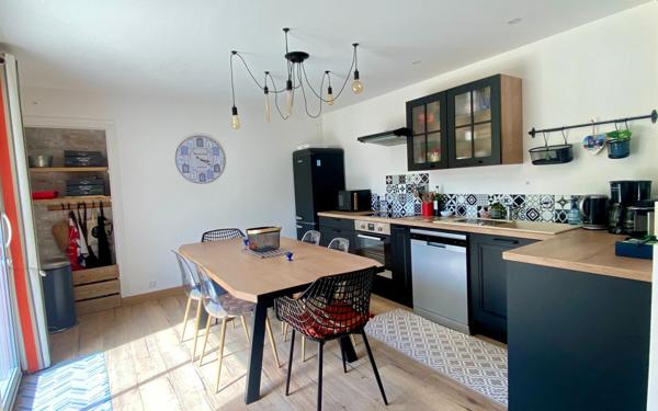 Maison à vendre    4 pièces •  Saint-Just-Luzac