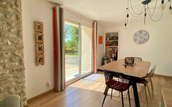 Maison à vendre    4 pièces •  Saint-Just-Luzac