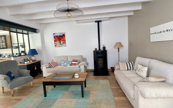 Maison à vendre    4 pièces •  Saint-Just-Luzac