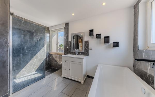 Maison à vendre    6 pièces • 220 m2 Jarville-la-Malgrange