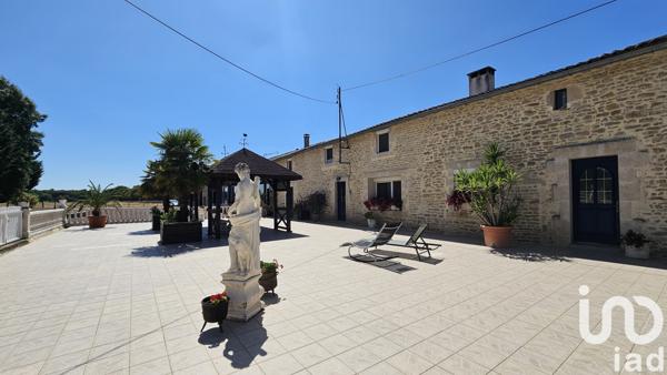 Maison à vendre 6 pièces 338 m² Villefagnan