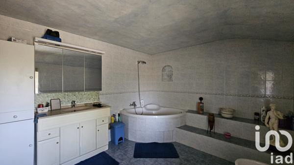 Maison à vendre 6 pièces 338 m² Villefagnan