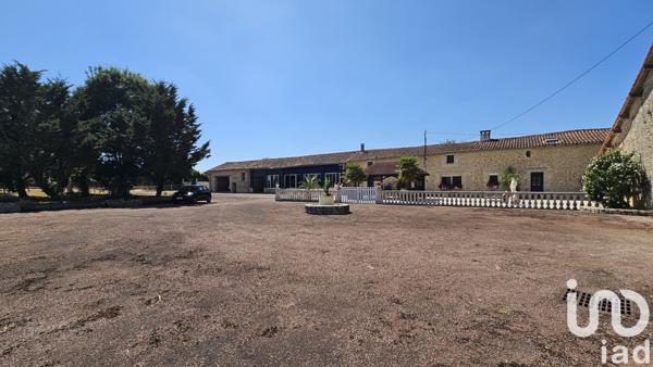 Maison à vendre 6 pièces 338 m² Villefagnan