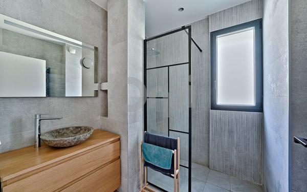 Maison à vendre    5 pièces • 165,77 m2 Le Plessis-Robinson