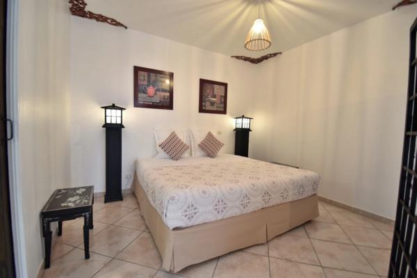 Propriété d’exception, 207 m², 10 pièces, terrain 1 200 m² paysager, piscine, terrasses, vue panoramique.