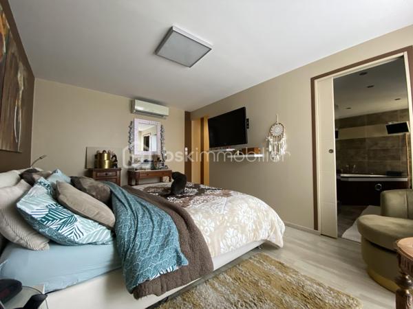 Maison traditionnelle de 260 m²