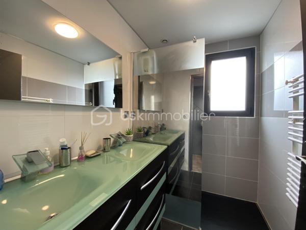 Maison traditionnelle de 260 m²