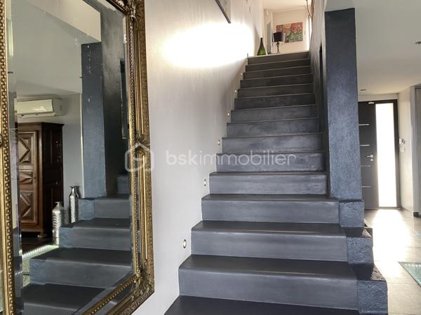 Maison traditionnelle de 260 m²