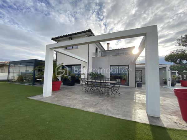 Maison traditionnelle de 260 m²