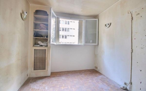 Appartement à vendre    2 pièces • 12,28 m2 Paris 6