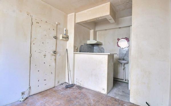 Appartement à vendre    2 pièces • 12,28 m2 Paris 6