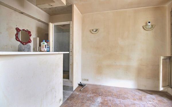 Appartement à vendre    2 pièces • 12,28 m2 Paris 6