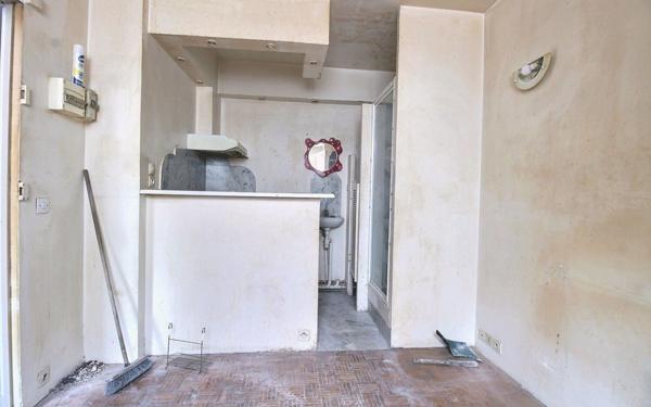 Appartement à vendre    2 pièces • 12,28 m2 Paris 6