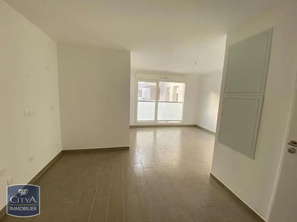 Appartement à louer 1 pièce 27.2m²