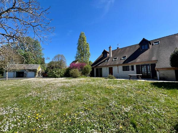 MAGNIFIQUE LONGERE - 7 MN GARE TGV VENDOME -  5 MN CENTRE VILLE