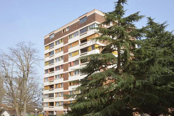 Vente                                                      Appartement
                        
                     3 pièces                      65 m2                     à Villeneuve-Saint-Georges