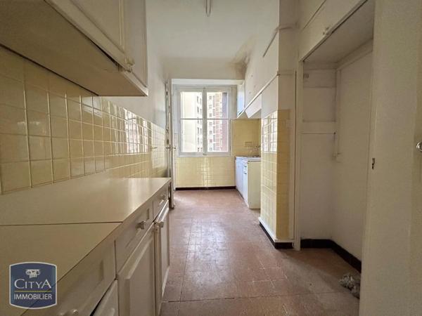 Appartement à louer 4 pièces 66.2m²