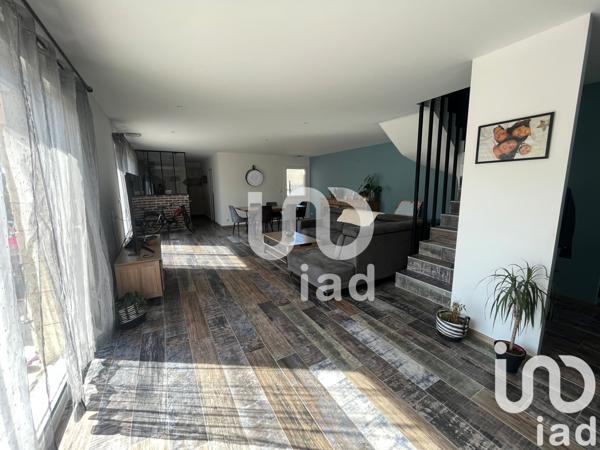 Maison à vendre 7 pièces 218 m² Saint-Brès