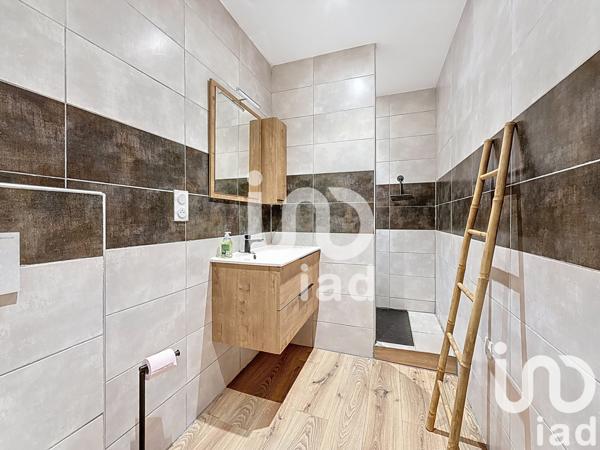 Maison à vendre 7 pièces 218 m² Saint-Brès