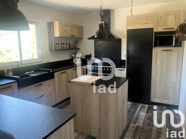 Maison à vendre 7 pièces 218 m² Saint-Brès