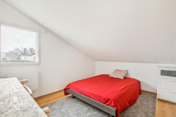 Reyrieux (01600) Maison rénovée avec grand terrain plat – Proche Bord de Saône