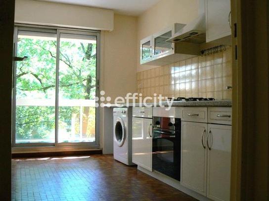 Appartement
         2 pièces
        - 49 m²