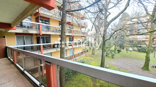 Appartement
         2 pièces
        - 49 m²