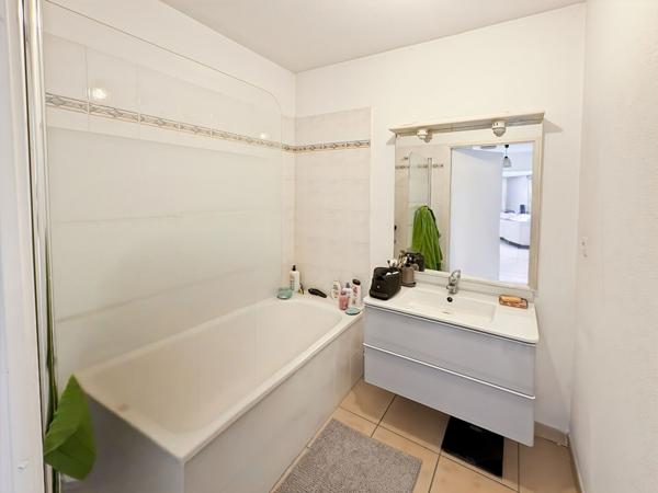 Appartement 3 pièces avec grande terrasse aux Chartrons à Bordeaux 33000