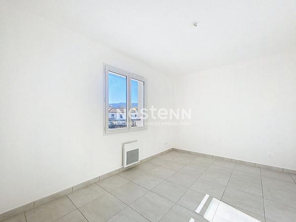 Villa moderne, 4 pièces, à vendre à Sisteron