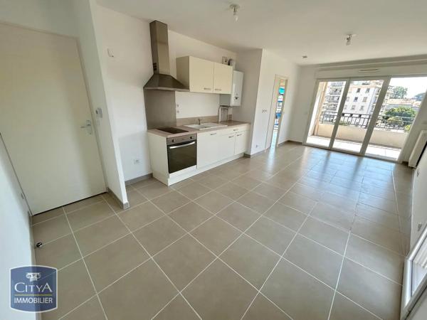 Appartement à louer 2 pièces 44.41m² Toulon (83100)