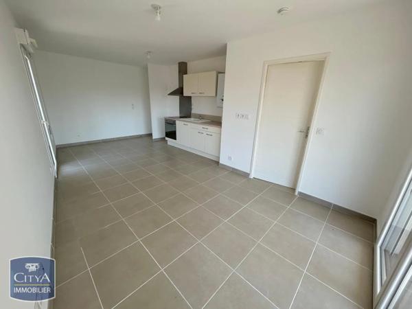 Appartement à louer 2 pièces 44.41m² Toulon (83100)