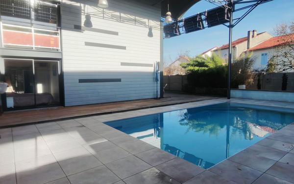 Maison à vendre    4 pièces • 165 m2 Mont-de-Marsan